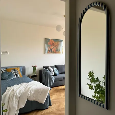 Apartment Lady Eleven