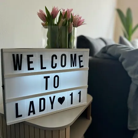 Lady Eleven *
