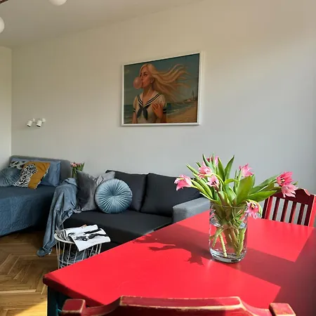 Lady Eleven Apartment