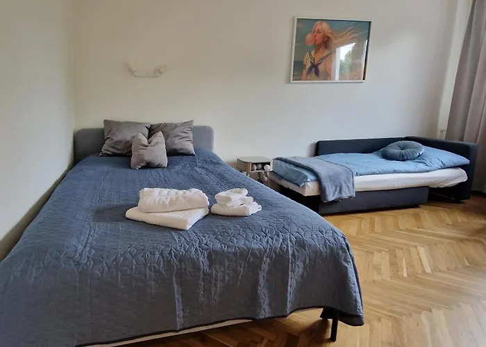 Lady Eleven Apartment