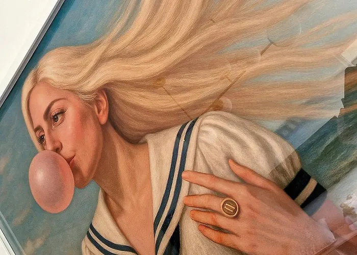 Apartment Lady Eleven *